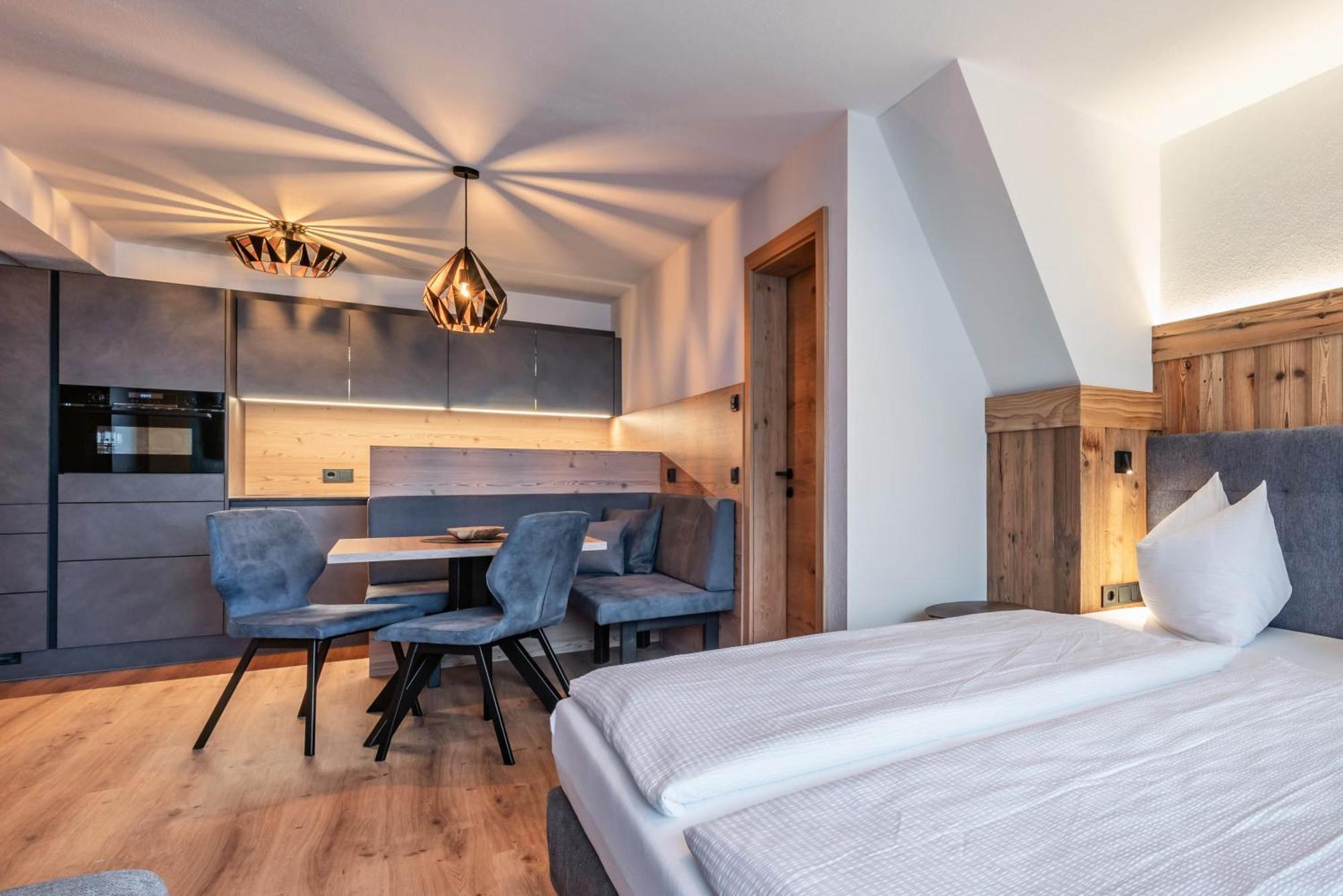 Montana Apartments Mayrhofen Buitenkant foto