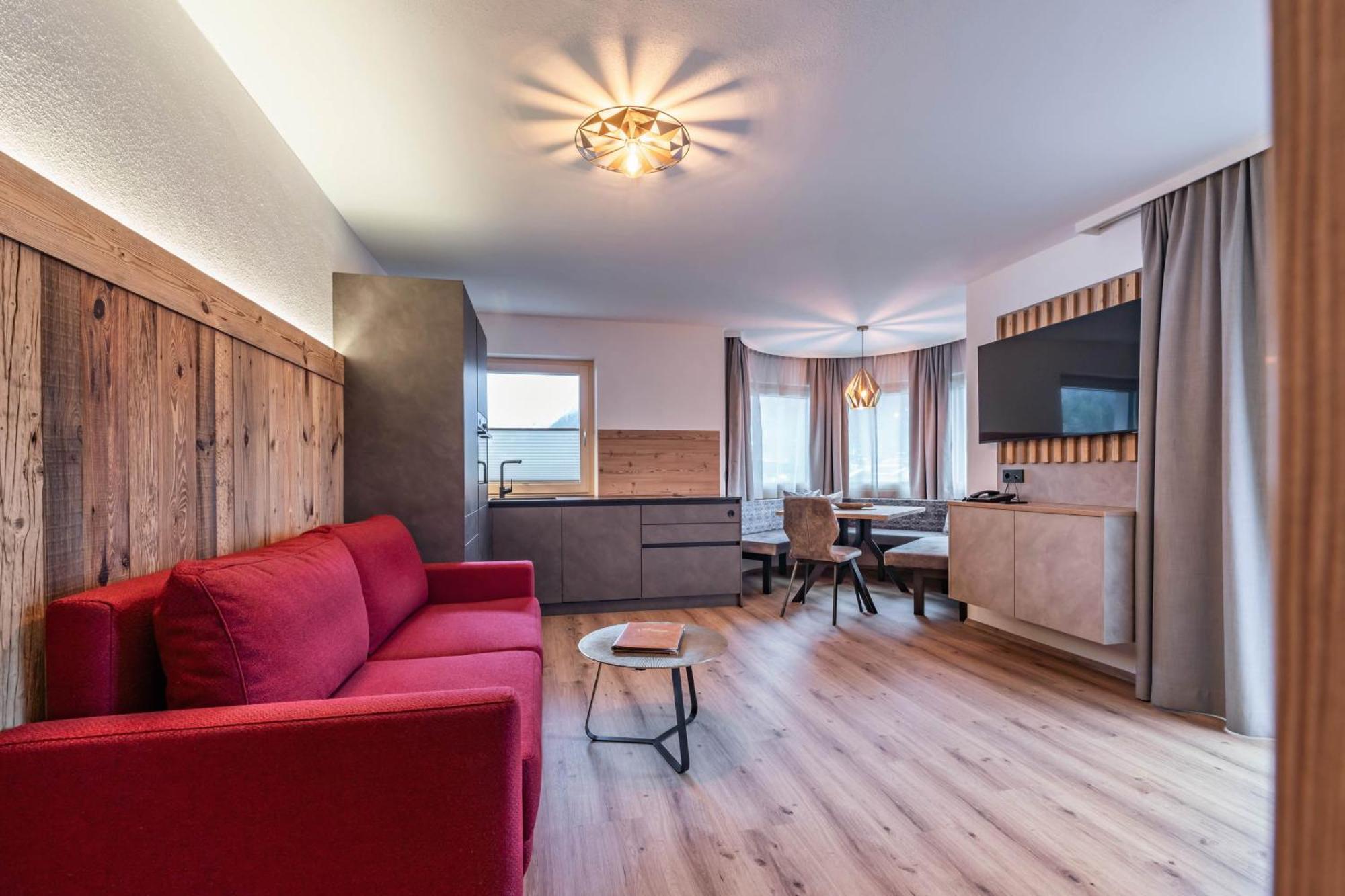 Montana Apartments Mayrhofen Buitenkant foto